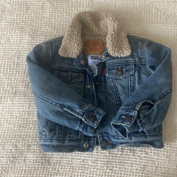 Levi’s 18 month jean jacket - Picture 3 of 5